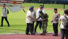 Panglima TNI Jenderal TNI Agus Subiyanto mendampingi Presiden RI Prabowo Subianto dalam kegiatan pengarahan kepada para Ketua Dewan Perwakilan Rakyat Daerah (DPRD) seluruh Indonesia