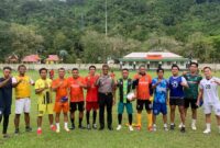 Bantuan bola kaki diserahkan Kapolres Pesisir Selatan AKBP Derry Indra, S.I.K., M.H., diwakili Wakapolres Pessel Kompol Syafrizen, S.H.