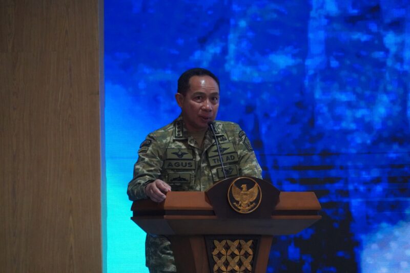 Panglima TNI Jenderal TNI Agus Subiyanto memberikan materi tentang “Program dan Kebijakan TNI dalam Mendukung Asta Cita Mewujudkan Indonesia Emas 2045”