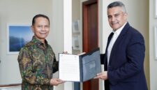 Kepala Staf Umum (Kasum) TNI Letnan Jenderal (Letjen) TNI Richard Tampubolon melaksanakan pertemuan dengan The Ambasador of New Zealand to Indonesia Y.M. Phillip Nathan Taula