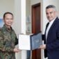 Kepala Staf Umum (Kasum) TNI Letnan Jenderal (Letjen) TNI Richard Tampubolon melaksanakan pertemuan dengan The Ambasador of New Zealand to Indonesia Y.M. Phillip Nathan Taula