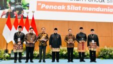 Panglima TNI Jenderal TNI Agus Subiyanto mendampingi Presiden RI Prabowo Subianto