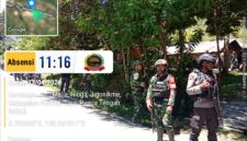 Aparat gabungan TNI dan Polri melakukan kegiatan kemanusiaan berupa penjemputan jenazah Almarhum Bapak Woe Wea