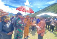 Aparat gabungan TNI dan Polri bersinergi penuh mengamankan kunjungan kerja Bupati Puncak, Elvis Tabuni