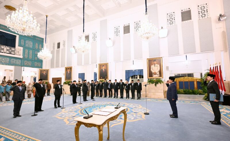 Panglima TNI Jenderal TNI Agus Subiyanto menghadiri pelantikan Pejabat Negara/Pemerintah yang dilantik langsung oleh Presiden RI Prabowo Subianto