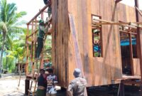 Satgas TMMD ke-128 Kodim 1710/Mimika terus menggenjot pembangunan rumah warga sasaran di Kampung Keakwa, Distrik Mimika Tengah