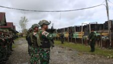 Wapangkoops TNI Habema, Brigjen TNI Riyanto, S.I.P., M.M., meninjau kesiapsiagaan prajurit di Pos Komando Taktis (Kotis) Dekai