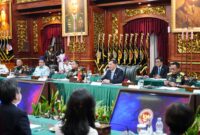 Panglima TNI Jenderal TNI Agus Subiyanto mendampingi Menteri Pertahanan RI Sjafrie Sjamsoeddin menerima kunjungan kehormatan Menteri Pertahanan Jepang, H.E. Koizumi Shinjiro