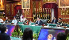 Panglima TNI Jenderal TNI Agus Subiyanto mendampingi Menteri Pertahanan RI Sjafrie Sjamsoeddin menerima kunjungan kehormatan Menteri Pertahanan Jepang, H.E. Koizumi Shinjiro