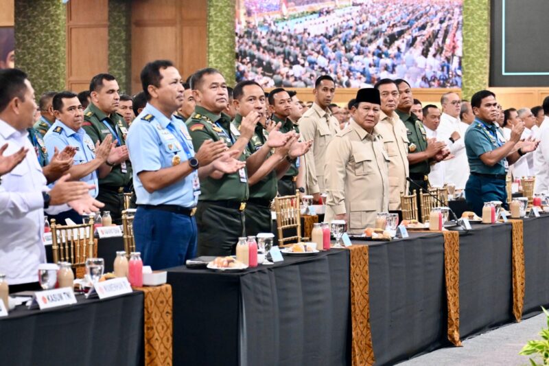 Presiden Prabowo Subianto memberikan Taklimat Presiden Republik Indonesia kepada Para Komandan Satuan (Dansat) TNI