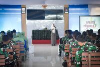 Prajurit dan Persit Kartika Chandra Kirana Cabang XXXV Kodim 1710/Mimika menerima sosialisasi tentang kanker dan tumor