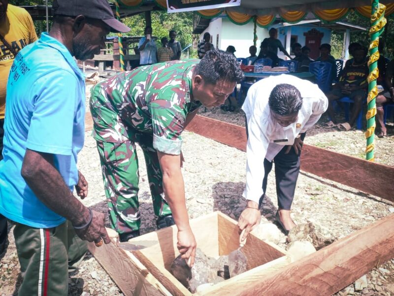 Kodim 1710/Mimika melaksanakan kegiatan ground breaking pembangunan enam Jembatan Garuda