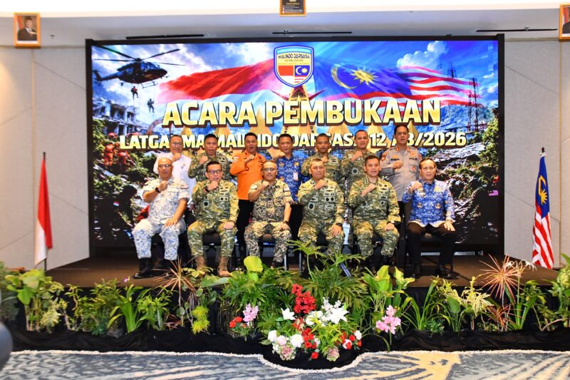 Tentara Nasional Indonesia (TNI) bersama Angkatan Bersenjata Malaysia (ATM) secara resmi menggelar Latihan Gabungan Bersama (Latgabma) Malaysia-Indonesia