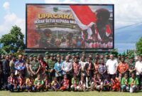 Sebanyak 10 orang yang disebut sebagai anggota aktif TPNPB-OPM Kodap IV Sorong Raya mengikuti prosesi ikrar setia kepada Negara Kesatuan Republik Indonesia
