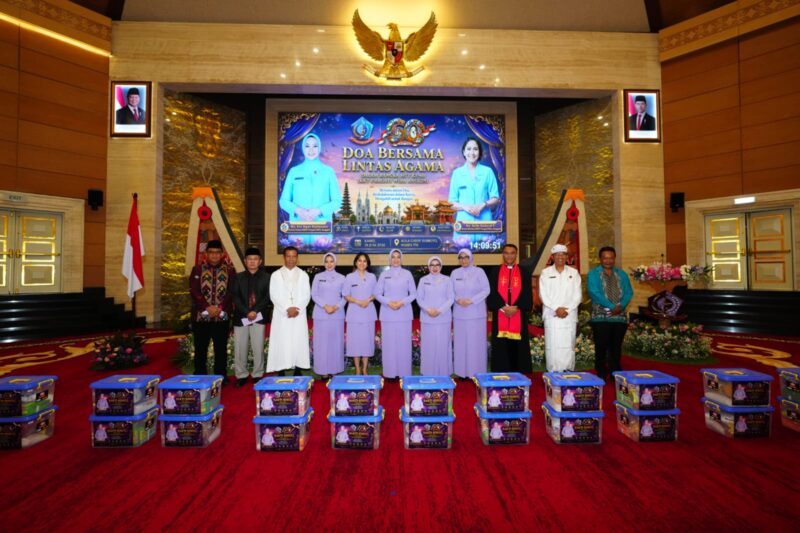 IKKT Pragati Wira Anggini (PWA) menyelenggarakan Seminar Kesehatan dan Doa Bersama Lintas Agama di Aula Gatot Soebroto, Mabes TNI