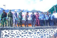 Kodim 1714/Puncak Jaya bersinergi dengan Polri dan Pemda melaksanakan pemusnahan barang bukti Minuman Keras (Miras) ilegal hasil sitaan