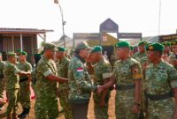 Wakil Panglima TNI Jenderal TNI Tandyo Budi R. bersama Menteri Pertahanan RI Jenderal TNI (Purn) Sjafrie Sjamsoeddin