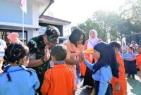 Komandan Lanud Sjamsudin Noor Kolonel Pnb Hilman L.P. Ambarita, M.M.S., selaku Pembina Yasarini Pengurus Cabang Lanud Sjamsudin Noor, secara resmi membuka kegiatan Masa Pengenalan Lingkungan Sekolah