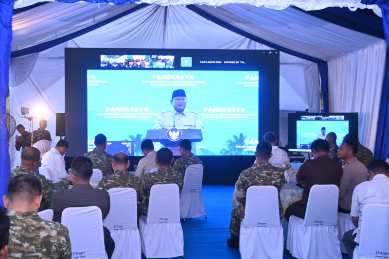 Lanud Sultan Hasanuddin menggelar Panen Raya Tebu Serentak di lahan tebu Desa Massamaturu, Kabupaten Takalar