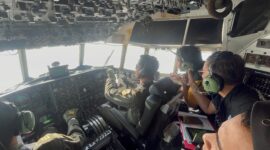 TNI mengerahkan pesawat udara untuk mendukung pelaksanaan Operasi Modifikasi Cuaca (OMC) menyemai lebih dari 10 ton NaCl dan dry ice di wilayah Kalimantan