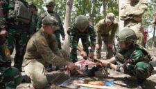 Prajurit TNI bersama Angkatan Bersenjata Australia (Australian Defence Force/ADF) melaksanakan survival training