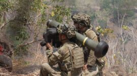 Prajurit TNI bersama prajurit Angkatan Bersenjata Australia (Australian Defence Force/ADF) mematangkan integrasi beragam alutsista