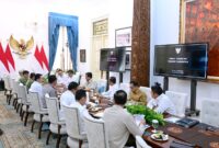 Panglima TNI Jenderal TNI Agus Subiyanto menghadiri rapat terbatas dengan agenda pembahasan penanganan kebakaran hutan dan lahan