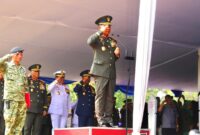 Panglima TNI Jenderal TNI Agus Subiyanto selaku Inspektur Upacara memimpin jalannya upacara pemakaman jenazah almarhum Jenderal TNI (Purn) Subagyo Hadi Siswoyo