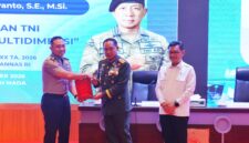 Panglima TNI Jenderal TNI Agus Subiyanto memberikan ceramah kepada 110 peserta P4N LXX TA 2026 dan personel Lembaga Ketahanan Nasional (Lemhannas) RI