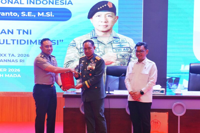 Panglima TNI Jenderal TNI Agus Subiyanto memberikan ceramah kepada 110 peserta P4N LXX TA 2026 dan personel Lembaga Ketahanan Nasional (Lemhannas) RI