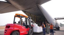 TNI kembali mengerahkan pesawat Hercules dari Pangkalan TNI AU Halim Perdanakusuma, Jakarta Timur, untuk mendukung penanganan kebakaran hutan dan lahan