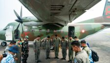 TNI bersama tim gabungan terus mengoptimalkan pelaksanaan Operasi Modifikasi Cuaca (OMC) guna mempercepat penanganan kebakaran hutan dan lahan