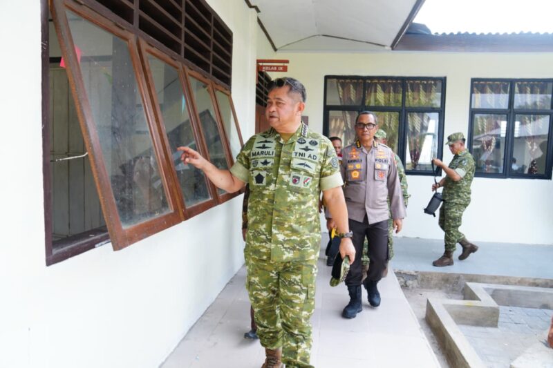 Wakil Panglima TNI Jenderal TNI Maruli Simanjuntak, yang juga menjabat Kepala Badan Nasional Pengelola Perbatasan dan Daerah Terpencil (BNPPDT), melaksanakan peninjauan, pengawasan dan evaluasi