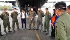 TNI bersama BMKG dan instansi lainnya melaksanakan Operasi Modifikasi Cuaca (OMC) untuk mendukung penanganan kebakaran hutan dan lahan