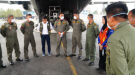 TNI bersama BMKG dan instansi lainnya melaksanakan Operasi Modifikasi Cuaca (OMC) untuk mendukung penanganan kebakaran hutan dan lahan