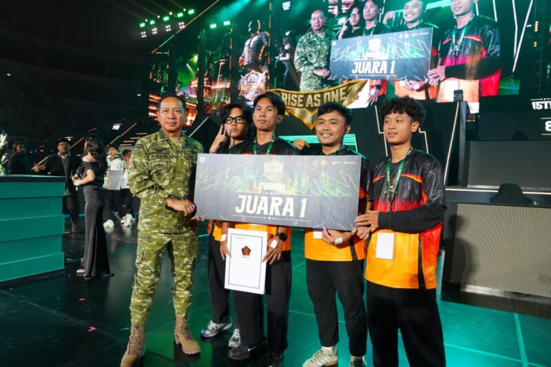 Panglima TNI Jenderal TNI Agus Subiyanto menutup Turnamen Piala Panglima TNI Esports Championship 2026 di Gedung Indonesia Arena, Gelora Bung Karno