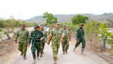 Wakil Panglima TNI Jenderal TNI Maruli Simanjuntak merangkap Kepala Badan Nasional Pengelola Perbatasan dan Daerah Terpencil (BNPPDT), meninjau kawasan perbatasan