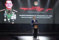 Ketua Umum Pengurus Besar Taekwondo Indonesia (PBTI) yang juga menjabat sebagai Wakil Menteri Pertahanan Republik Indonesia (Wamenhan RI) Jenderal TNI Richard Tampubolon, S.H., M.M. melantik Dr. Adnan Purichta Ichsan, S.H., M.H.