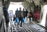 TNI bersama tim gabungan terus mengintensifkan pengiriman logistik guna percepatan penanganan Karhutla dan kabut asap dari Posko Terpadu OMC Halim Perdanakusuma