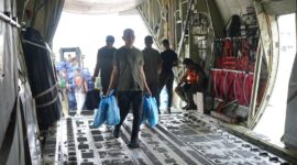 TNI bersama tim gabungan terus mengintensifkan pengiriman logistik guna percepatan penanganan Karhutla dan kabut asap dari Posko Terpadu OMC Halim Perdanakusuma