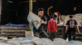 TNI bersama tim gabungan terus mengintensifkan pengiriman logistik guna percepatan penanganan Karhutla