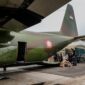 TNI bersama tim gabungan terus mengintensifkan dukungan logistik Operasi Modifikasi Cuaca (OMC) untuk mempercepat penanganan kebakaran hutan dan lahan