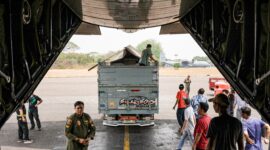 TNI terus mengintensifkan pengiriman pasokan logistik Operasi Modifikasi Cuaca (OMC) dari Posko Penerbangan Lanud Halim Perdanakusuma, Jakarta