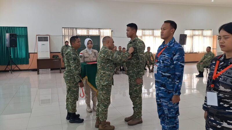 Dirpuanter Ster TNI Brigjen TNI Jimmy Rihi Tugu mewakili Kaster TNI resmi menutup Penataran Tenaga Pendidik Teritorial Tingkat Perwira Pertama TA 2026