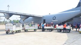 Tentara Nasional Indonesia (TNI) yang tergabung dalam Satuan tugas (Satgas) Operasi Modifikasi Cuaca (OMC) tanpa kenal lelah terus melanjutkan penyemaian